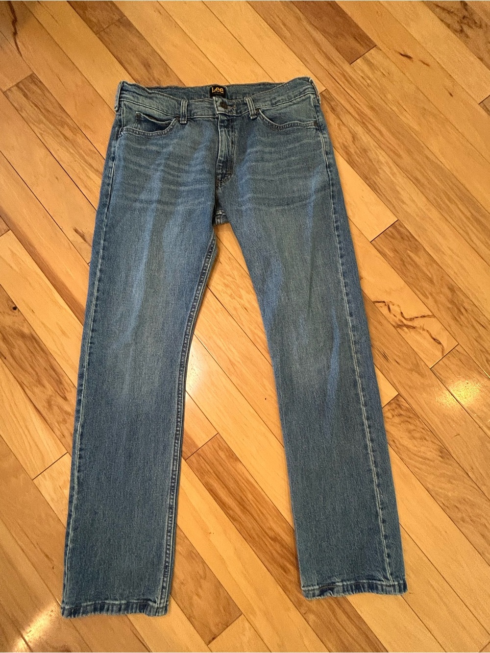Lee Men’s Slim Fit Classic Straight Fit Jeans - Light Blue - Picture 7 of 11